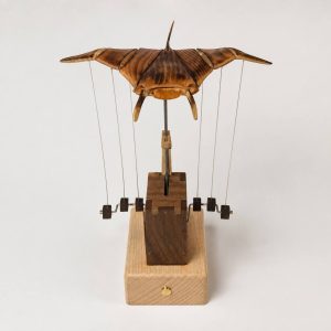 دکور چوبی مکانیکال متحرک مانتا ری (Manta Ray)